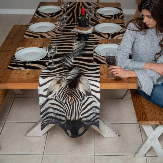 Zebra Table Runner + 6 Placemats